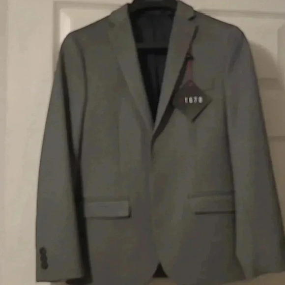 1670 BOYS SUIT COAT - Picture 2 of 6